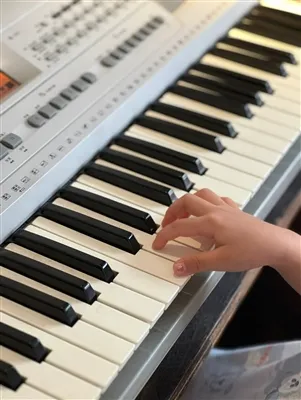 Rivelazione esclusiva! Se il maestro di pianoforte dice la verità|Scegli un p...